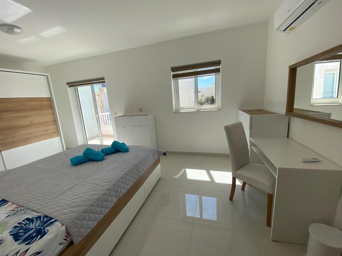 Sunshine Apartments Mellieha - Modern Two Bedroom Penthouse With Terrace Kültér fotó